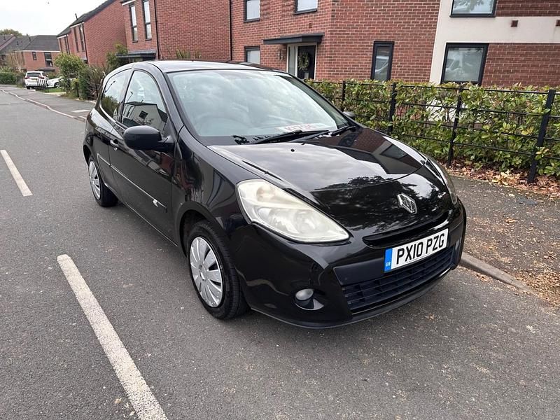 Black Used 2010 Renault Clio II Extreme Hatchback | £1,550 (Good price) - Image 1/4