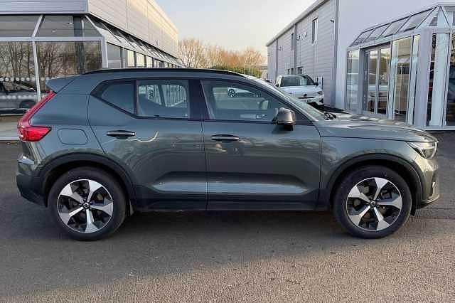 Used Volvo XC40 Plus 194 HP (142 kW) 2025 Green SUV
