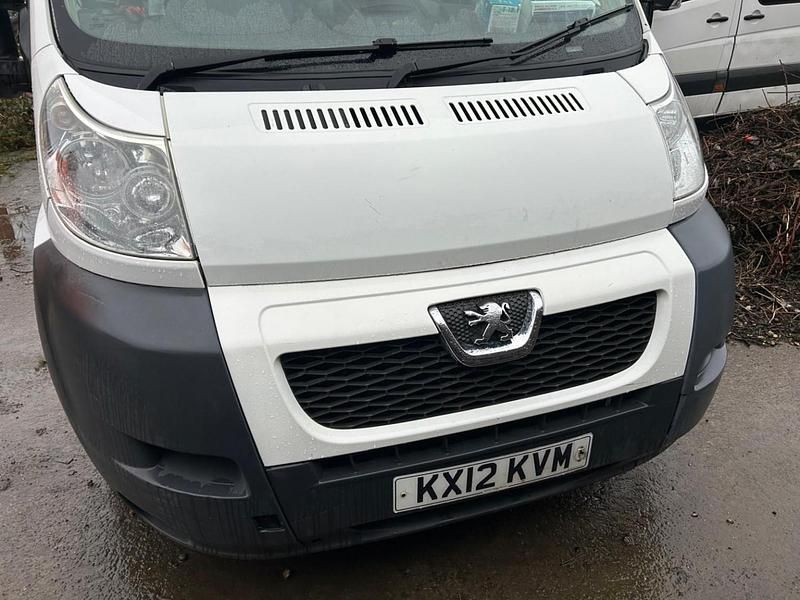 Begagnad Peugeot Boxer 2012 Vit Van