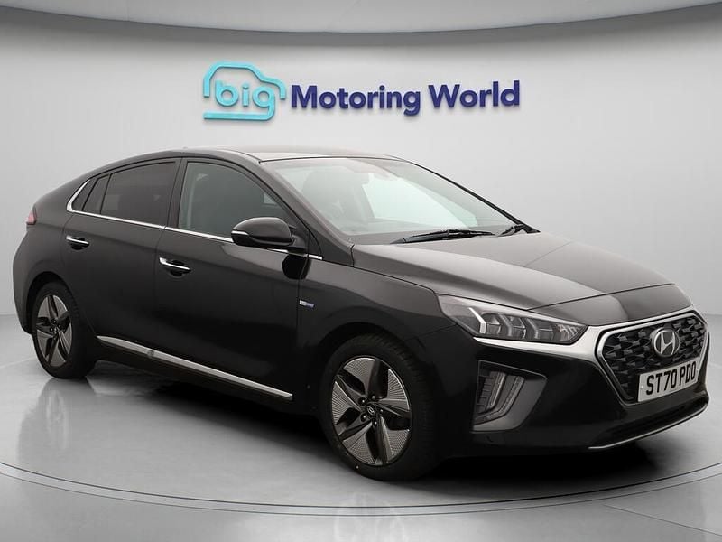 Black Used 2020 Hyundai Ioniq Premium SE Sedan | £14,900 (Fair price) - Image 1/4
