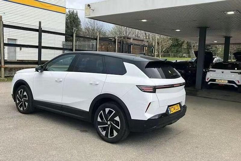 Used Vauxhall Grandland X Ultimate 136 HP (100 kW) 2025 White SUV