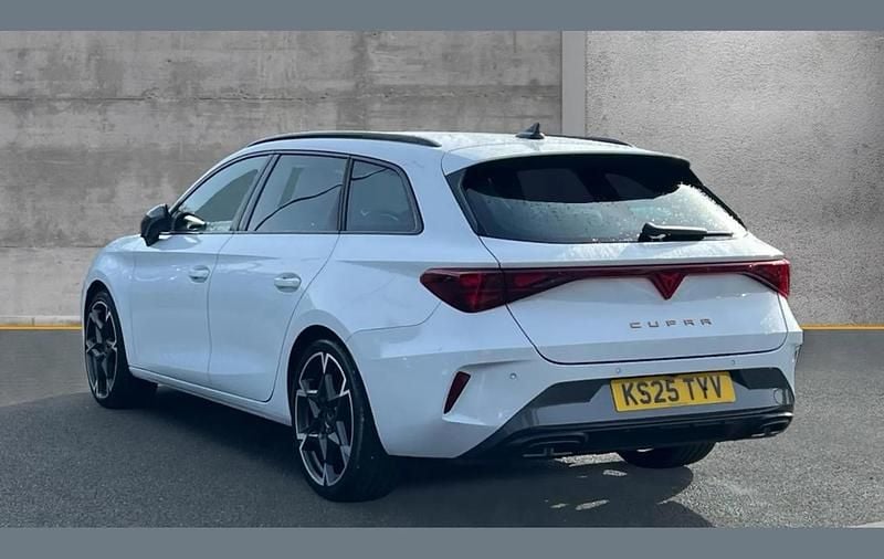 Used Cupra Leon 147 HP (108 kW) 2025 White Estate