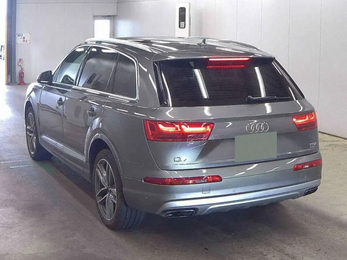 Used Audi Q7 Performance 333 HP (244 kW) 2016 Grey SUV