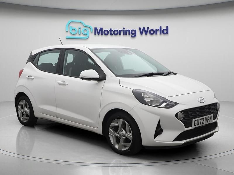 White Used 2022 Hyundai i10 SE Hatchback | £12,300 (Fair price) - Image 1/4