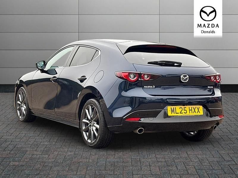 Begagnad Mazda 3 Exclusive-Line 2025 Blå Halvkombi