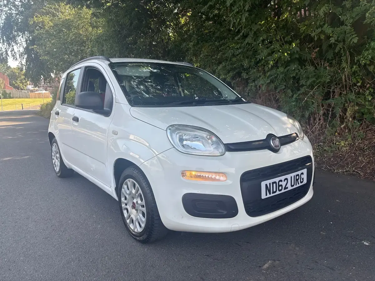 Used Fiat Panda Easy 85 HP (62 kW) 2012 White Hatchback