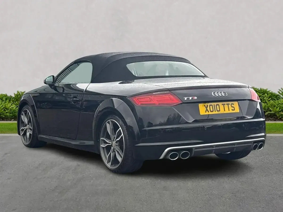 Usado Audi TTS Sport 306 CV (225 kW) 2017 Negro Descapotable