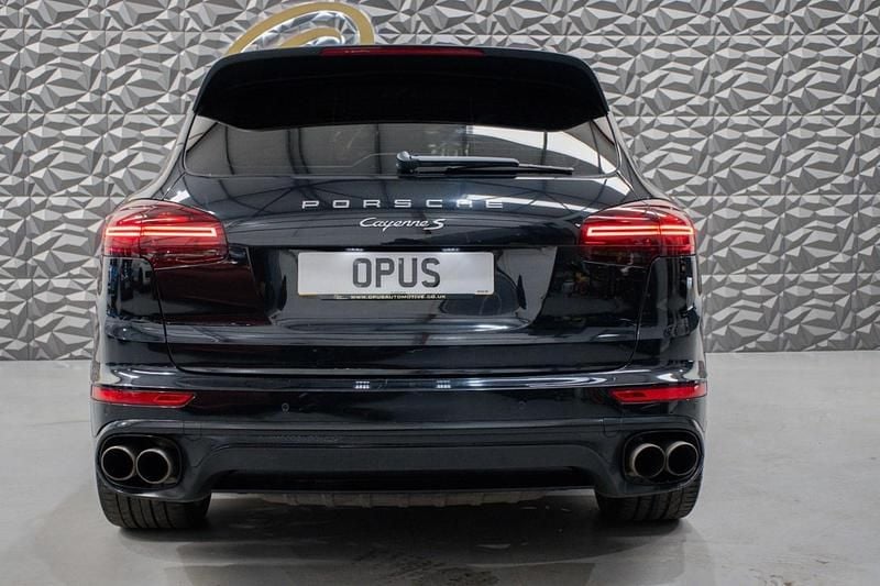 Used Porsche Cayenne Platinum Edition 385 HP (283 kW) 2017 Black SUV