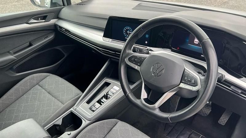 Used VW Golf VIII Life 115 HP (84 kW) 2023 Reflex silver metallic Hatchback
