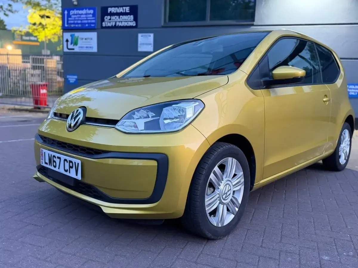 Używany VW up! Beats 60 KM (44 kW) 2025 Żółty Hatchback