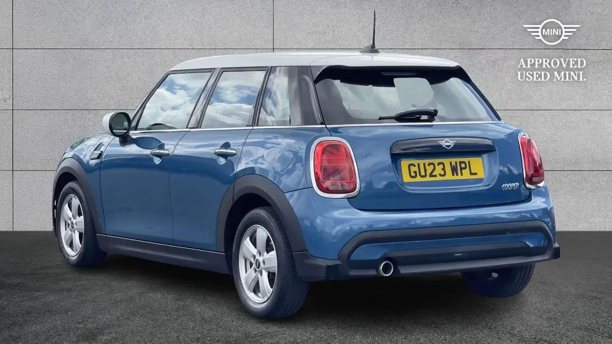 Used Mini Cooper Classic 134 HP (98 kW) 2023 Blue Hatchback