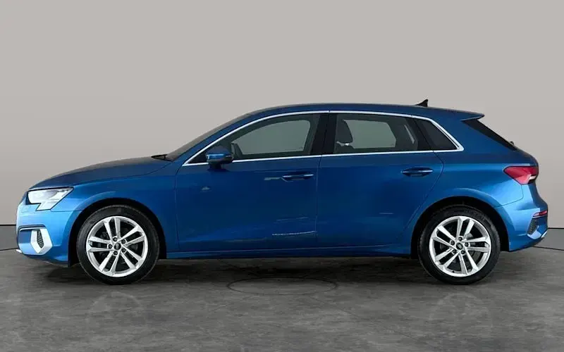 Used Audi A3 Sportback Sport 110 HP (80 kW) 2022 Blue Hatchback
