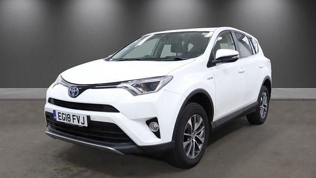 Used Toyota RAV4 197 HP (144 kW) 2018 White SUV