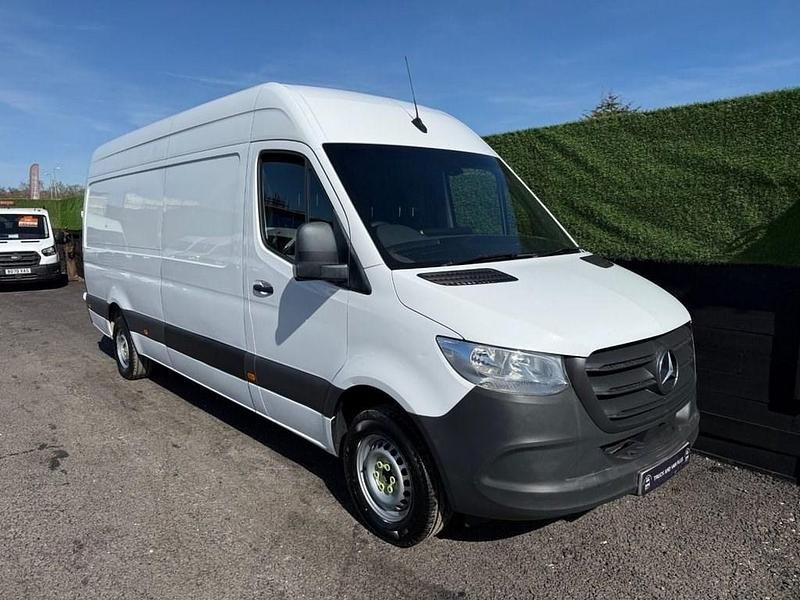 Begagnad Mercedes Sprinter Progressive 2021 Vit Van