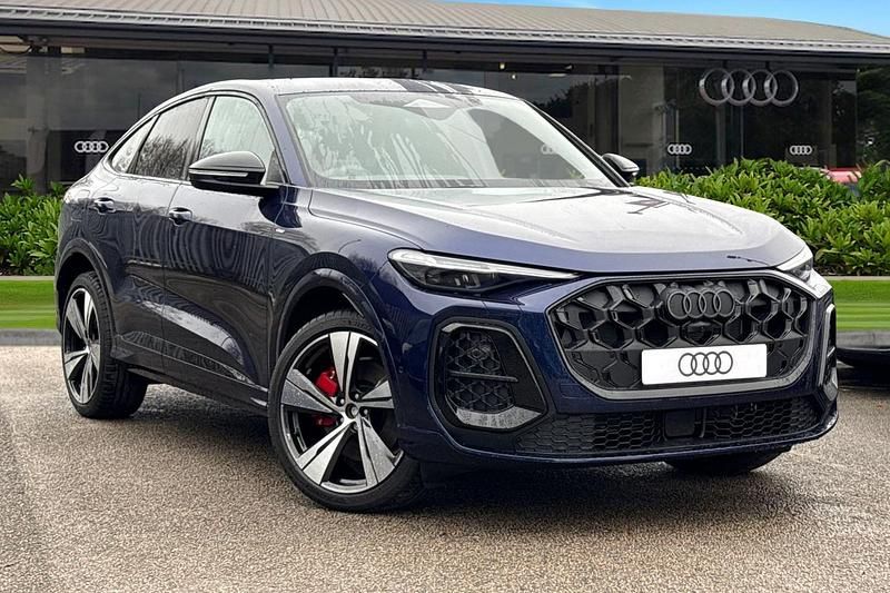 New Audi Q5 Sportback Advanced 204 HP (150 kW) 2025 Black SUV