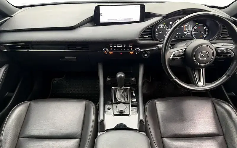 Used Mazda 3 Takumi-Line 186 HP (136 kW) 2023 White Hatchback
