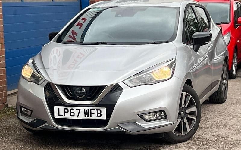 Used Nissan Micra N-Connecta 90 HP (66 kW) 2018 Silver Hatchback