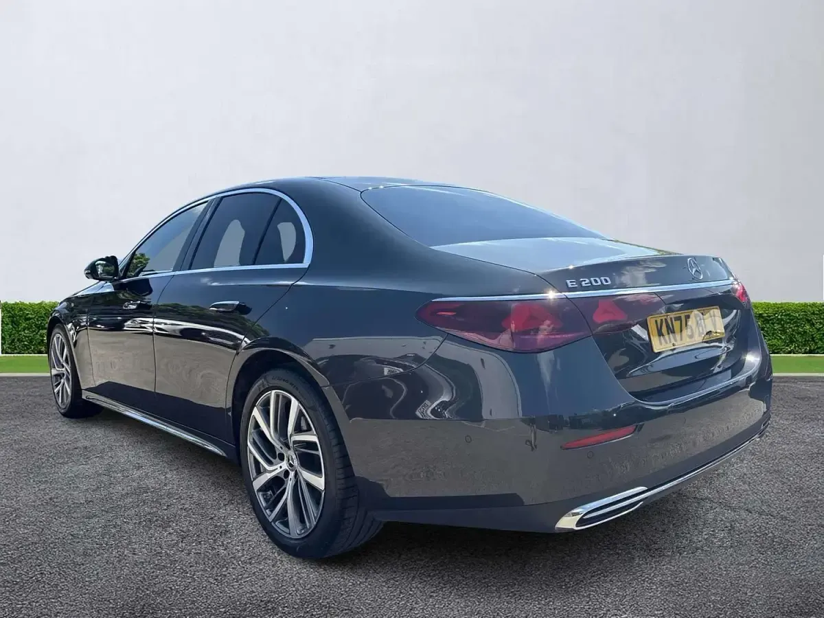 Used Mercedes E200 Premium 227 HP (166 kW) 2025 Grey Sedan
