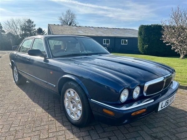 Blue Used 2001 Jaguar XJ8 Executive Sedan | £7,999 - Image 1/1