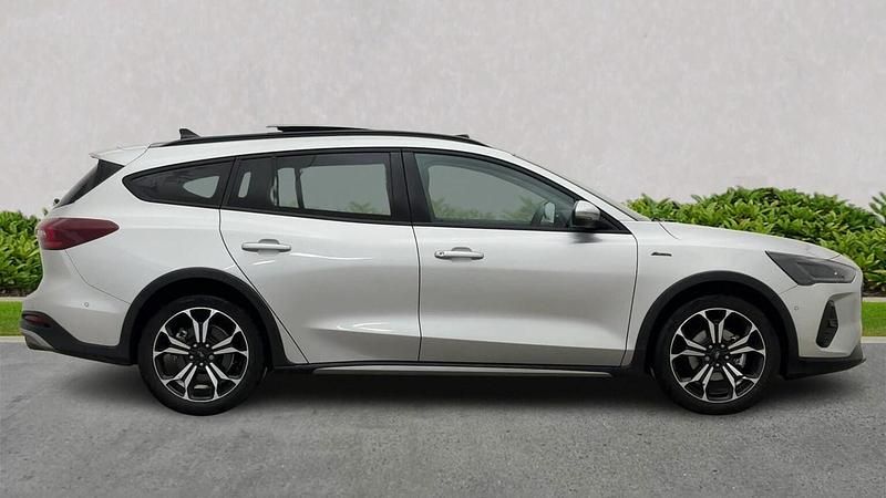 Used Ford Focus Active X 155 HP (114 kW) 2024 Silver Estate