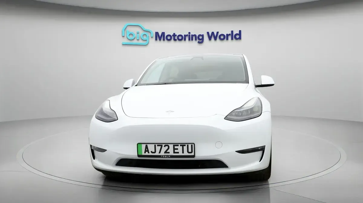 Used Tesla Model Y Long Range AWD 378 kW (514 HP) 2022 White SUV