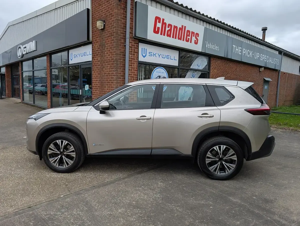 Used Nissan X-Trail Acenta Premium 204 HP (150 kW) 2024 Silver SUV