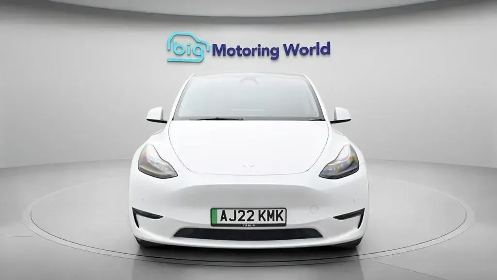 Used Tesla Model Y Long Range AWD 378 kW (514 HP) 2022 White SUV