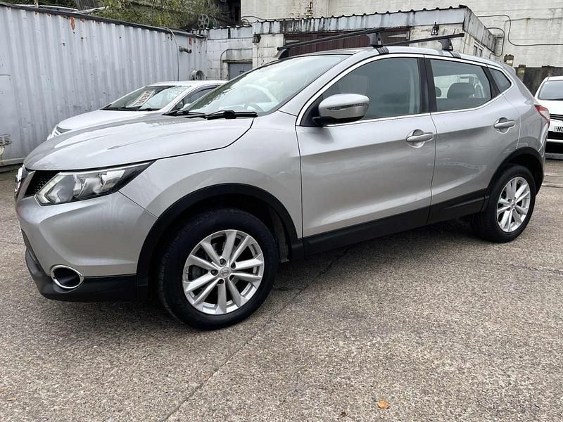Used Nissan Qashqai Acenta 110 HP (80 kW) 2016 Silver SUV