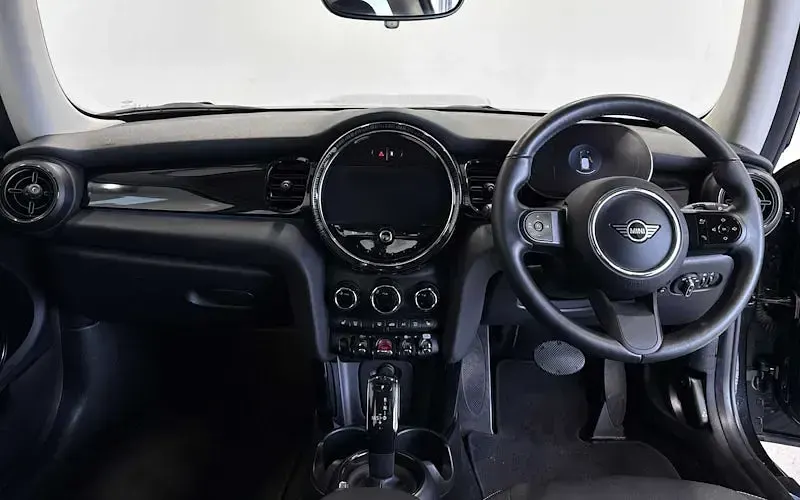 Used Mini Cooper Classic 136 HP (100 kW) 2022 Black Hatchback