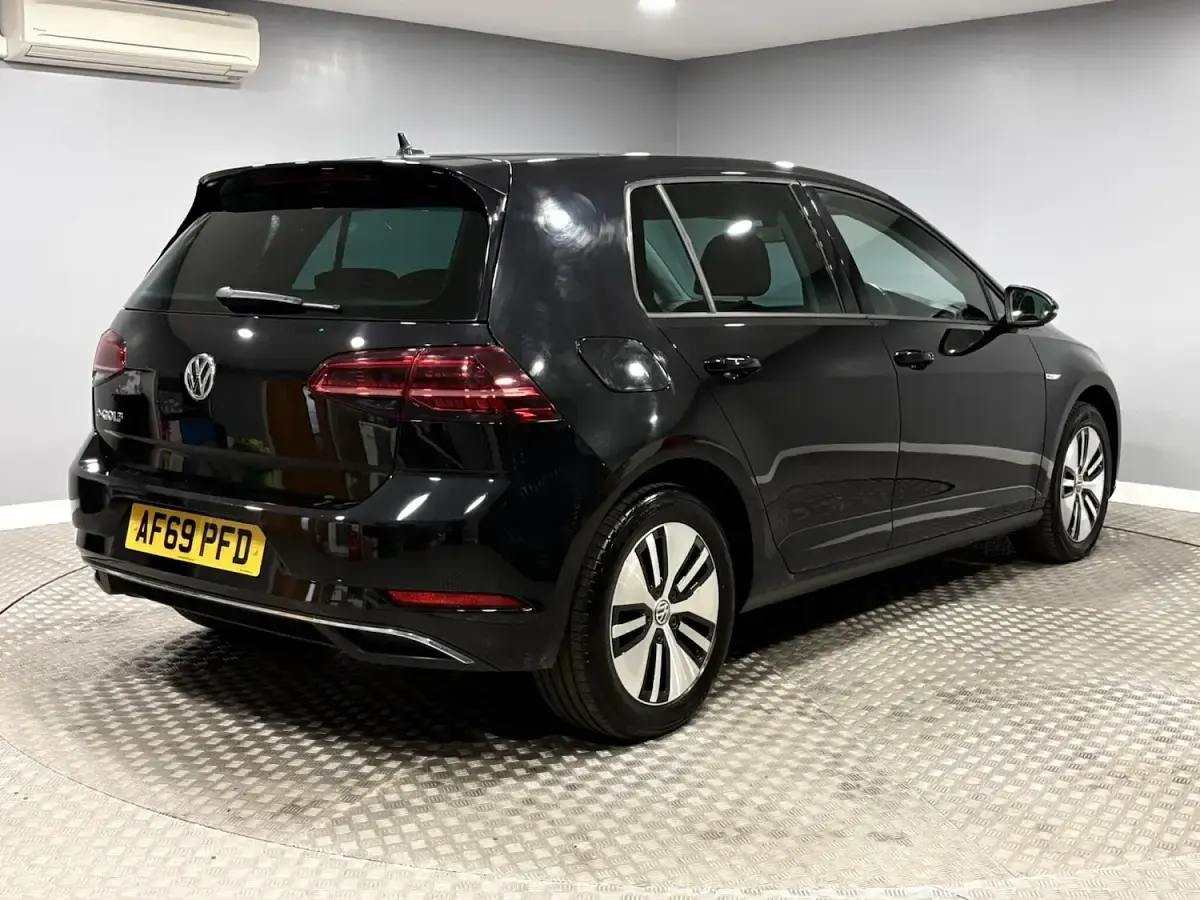Used VW e-Golf 99 kW (135 HP) 2019 Black Hatchback