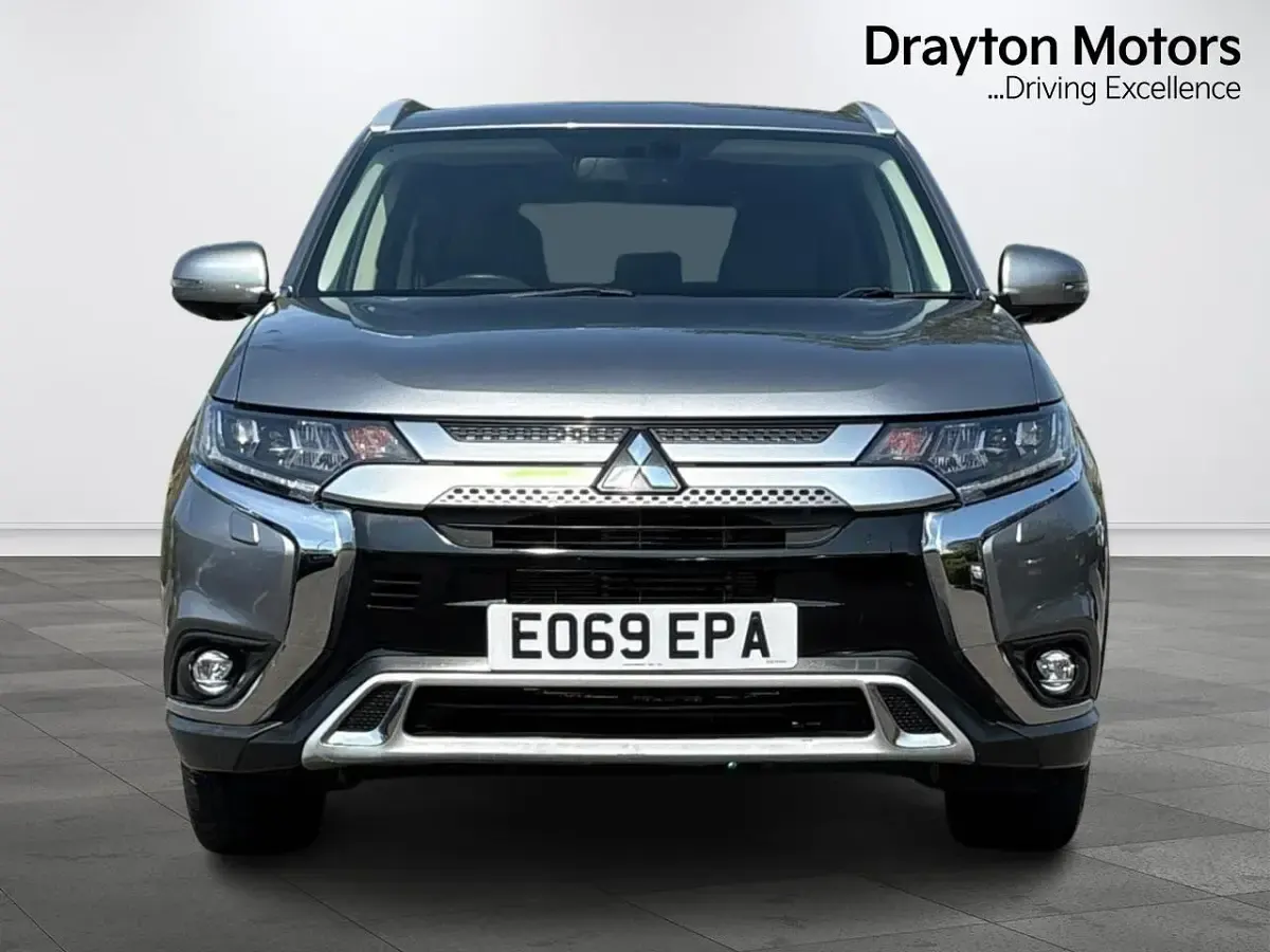 Used Mitsubishi Outlander 150 HP (110 kW) 2019 Grey SUV