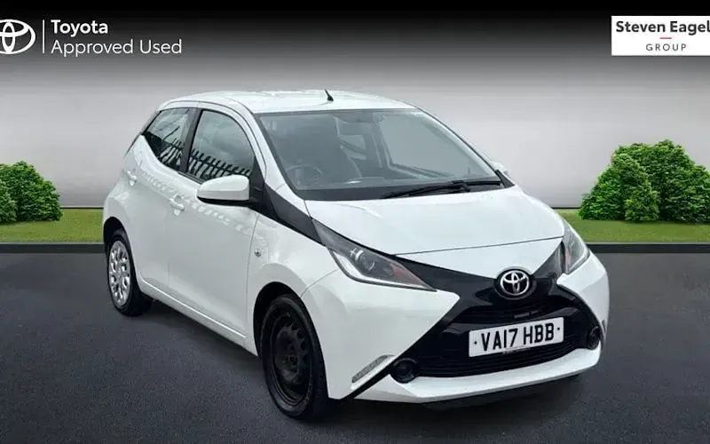 Used Toyota Aygo X-play 69 HP (50 kW) 2018 Hatchback