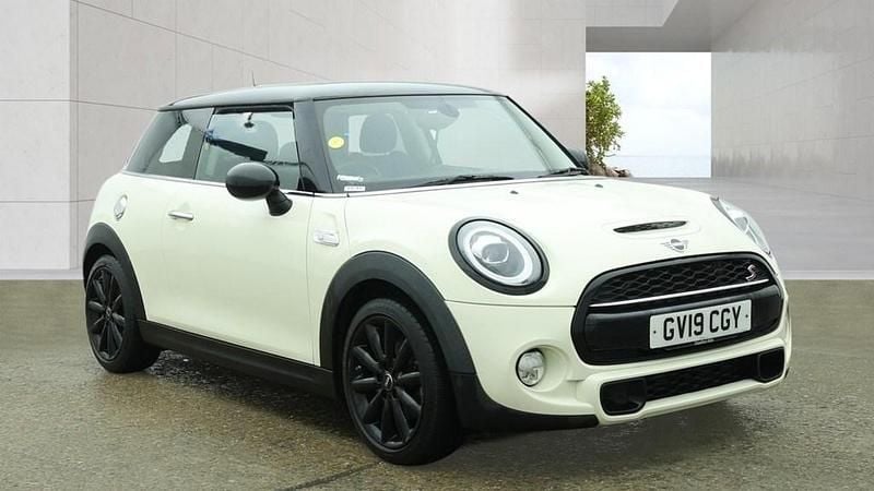 Used Mini Cooper S Hatch 2019 White Hatchback