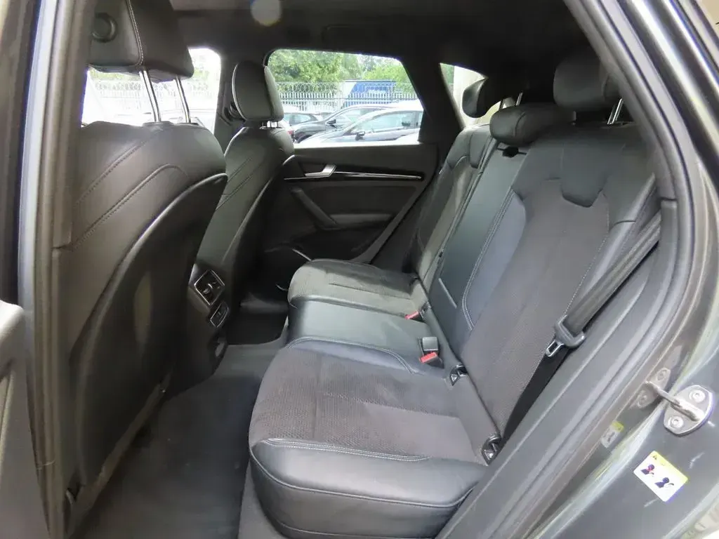 Used Audi Q5 Black Edition 190 HP (139 kW) 2019 Grey SUV