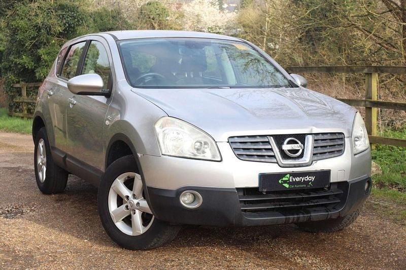 Used Nissan Qashqai Acenta 114 HP (83 kW) 2008 Silver SUV