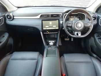 Used MG ZS Trophy 129 kW (176 HP) 2022 Silver Hatchback