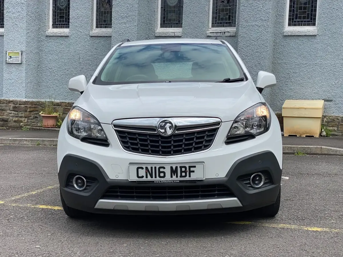 Used Vauxhall Mokka 115 HP (84 kW) 2016 White SUV