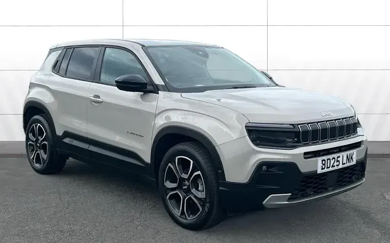 Usado Jeep Avenger Summit 101 HP (74 kW) 2025 SUV