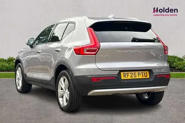Used Volvo XC40 Core 161 HP (118 kW) 2025 Silver SUV