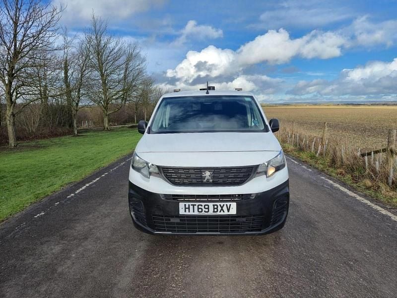 Used Peugeot Partner S 2020 White MPV