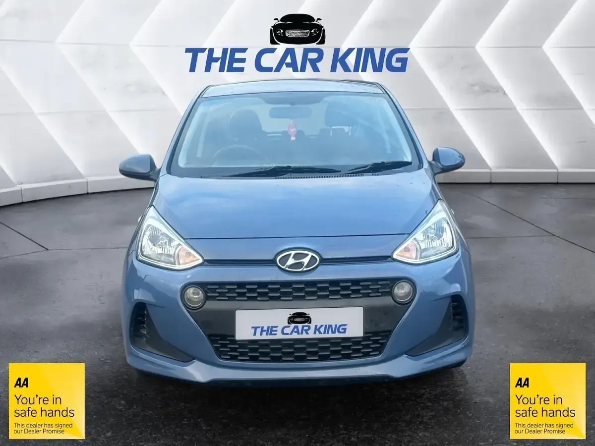 Used Hyundai i10 SE 87 HP (63 kW) 2017 Blue Hatchback