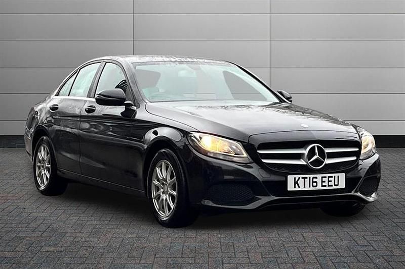 Obsidian black Used 2016 Mercedes C220 SE Sedan | £9,995 (Good price) - Image 1/4