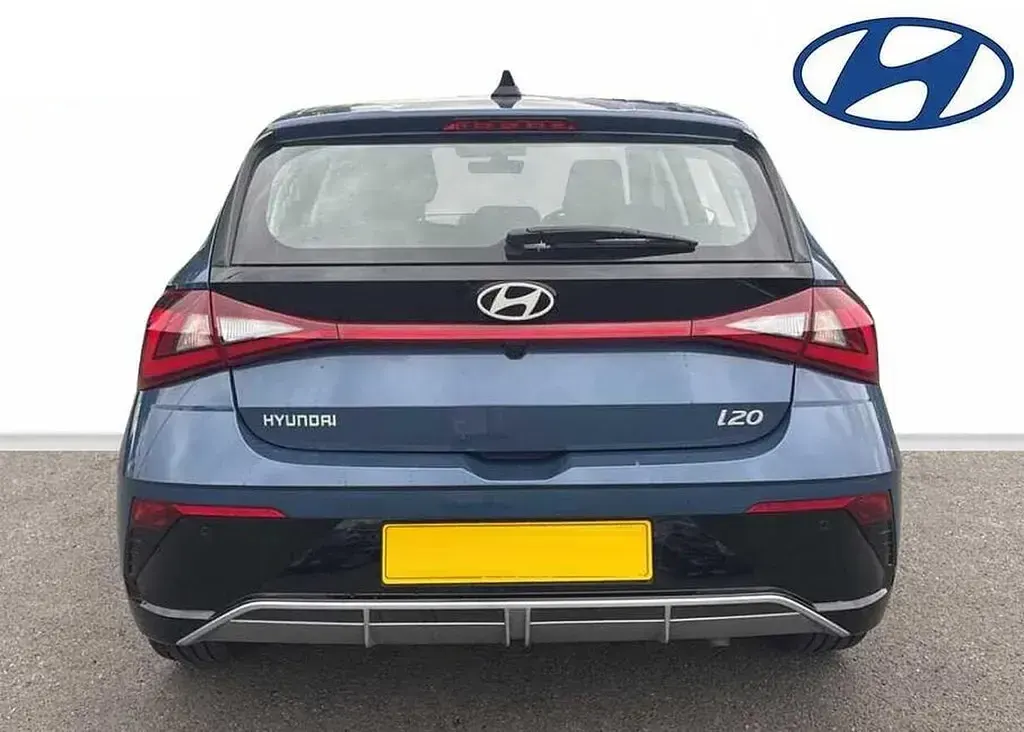 Used Hyundai i20 Advanced 100 HP (73 kW) 2025 Vibrant blue Hatchback