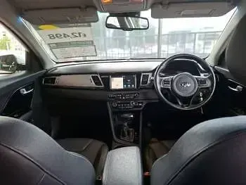 Used Kia Niro 141 HP (103 kW) 2018 White SUV