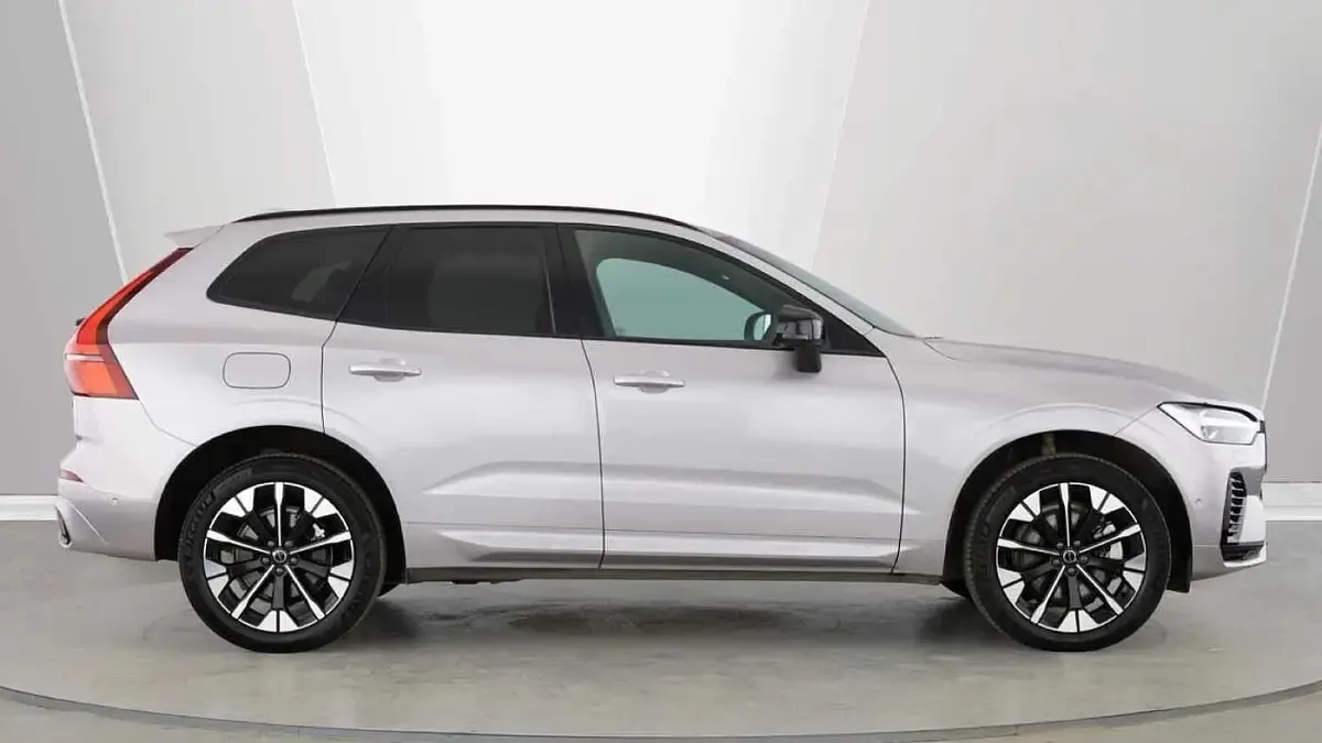 Used Volvo XC60 Ultra 449 HP (330 kW) 2025 Silver SUV