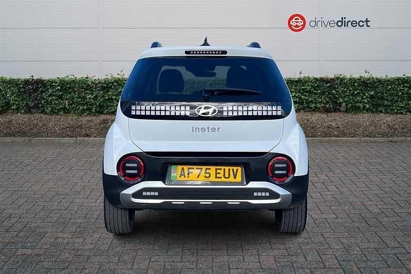 Used Hyundai Inster 85 kW (116 HP) 2025 White Hatchback