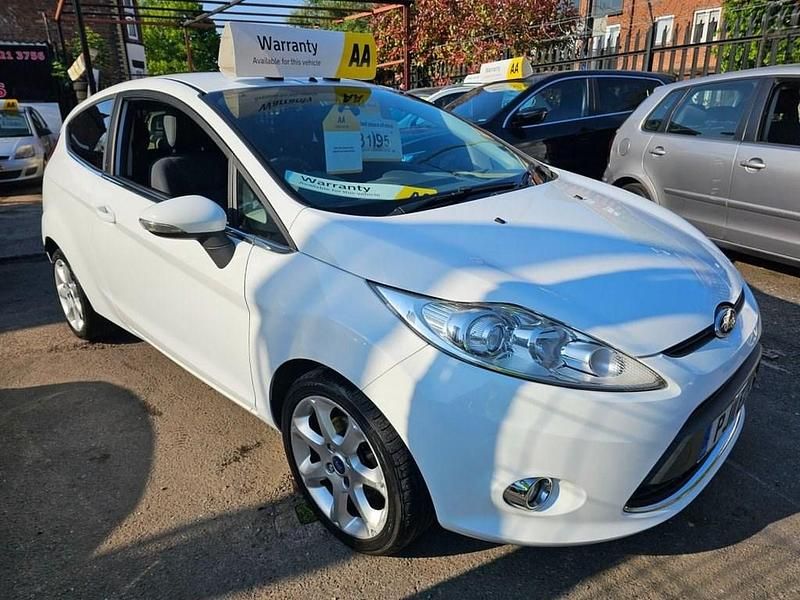 White Used 2011 Ford Fiesta Zetec Hatchback | £2,995 (Fair price) - Image 1/4
