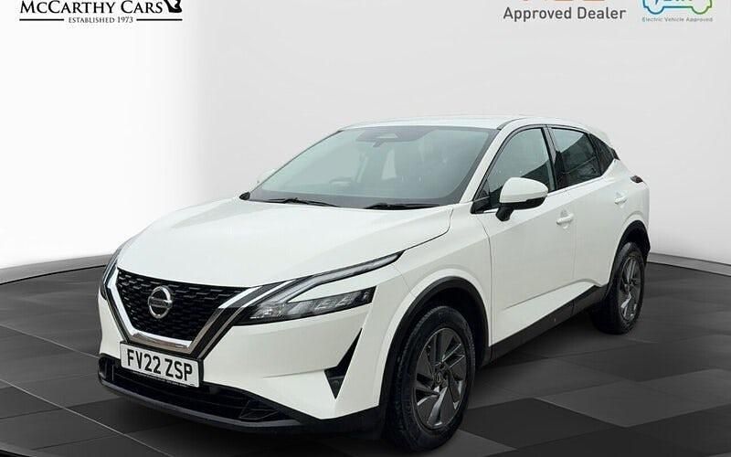 White Used 2022 Nissan Qashqai Acenta Premium SUV | £16,495 (Fair price) - Image 1/2
