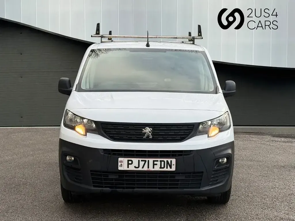 Second-hand Peugeot Partner Premium 2021 Alb Monovolum