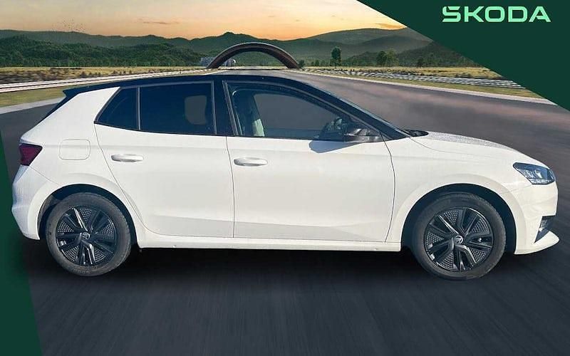 Used Skoda Fabia Colour Edition 110 HP (80 kW) 2023 Candy white Hatchback